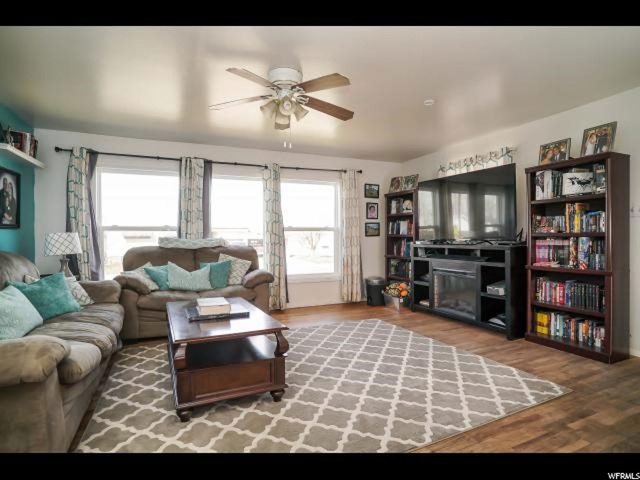 227 E 4400 S, Washington Terrace, UT 84405 — photo 2