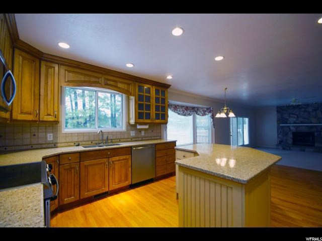 2969 Ksel Dr E, Sandy, UT 84092 — photo 2