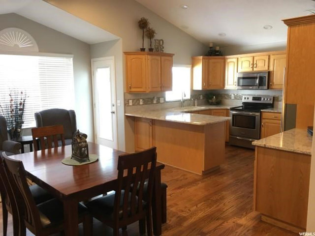 3721 Augusta Dr, Syracuse, UT 84075 — photo 2
