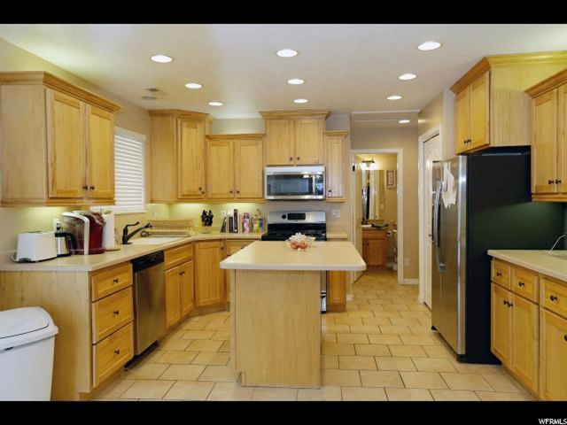 2575 W 2550 S, West Haven, UT 84401 — photo 7