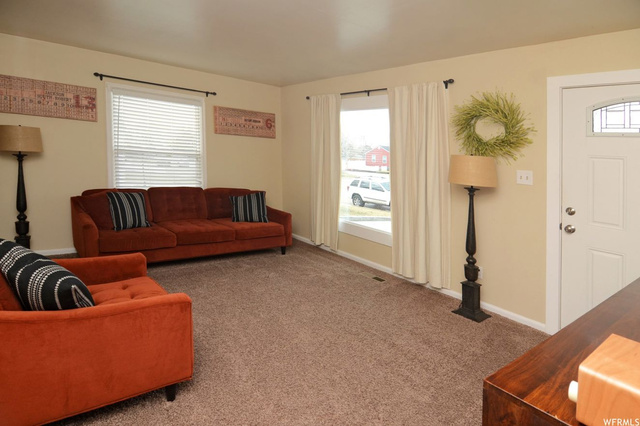 198 E South Lakeview, Clearfield, UT 84015 — photo 3