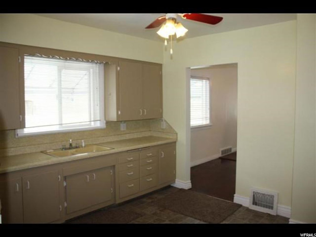 27 S Bryner, Helper, UT 84526 — photo 5