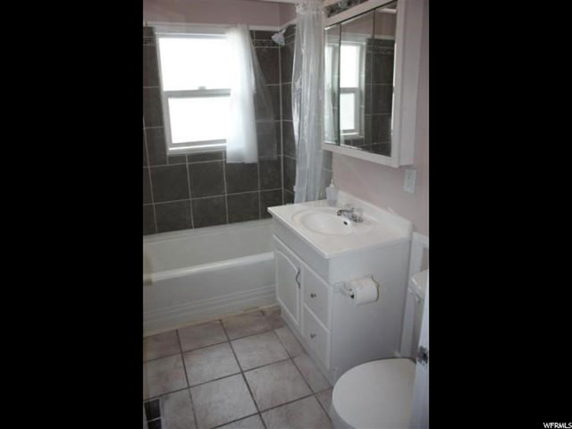27 S Bryner, Helper, UT 84526 — photo 8