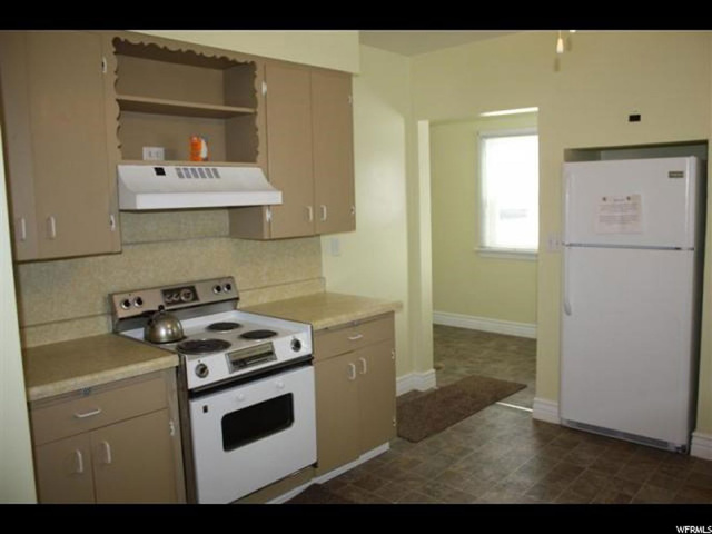 27 S Bryner, Helper, UT 84526 — photo 4