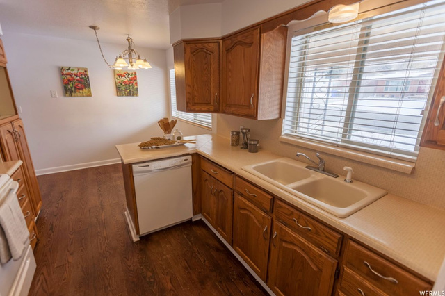 166 W 2800 S, Bountiful, UT 84010 — photo 3