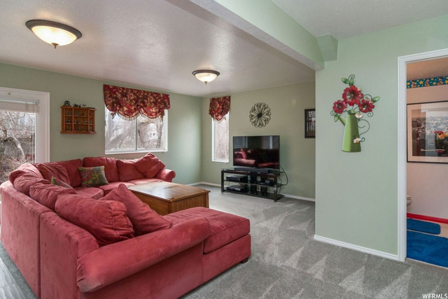 170 E Shadowbrook Ln, Kaysville, UT 84037 — photo 3