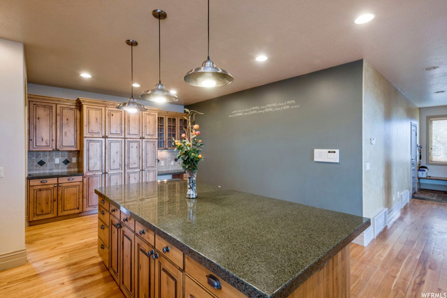 1836 S Spring Creek Dr E, Bountiful, UT 84010 — photo 10