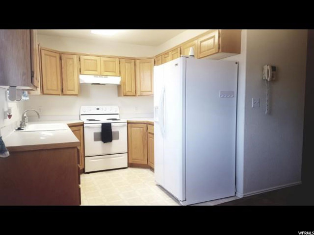 571 Mountain View Dr, Moab, UT 84532 — photo 9