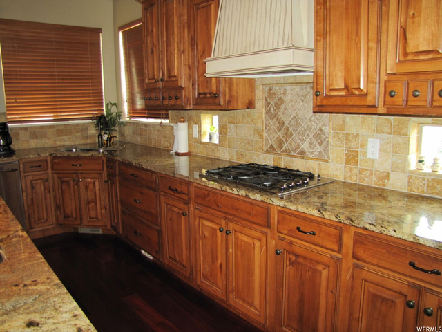 869 E 3575 N, North Ogden, UT 84414 — photo 11