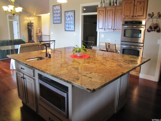 869 E 3575 N, North Ogden, UT 84414 — photo 10