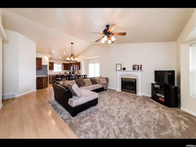 696 S 220 E, Smithfield, UT 84335 — photo 2