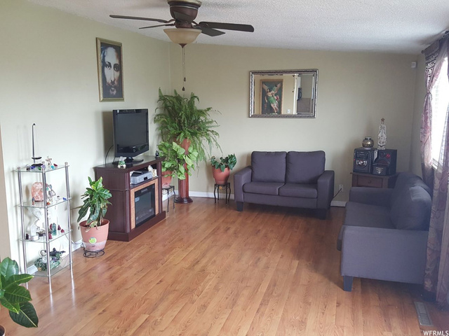 1418 Marilyn Dr, Layton, UT 84041 — photo 2