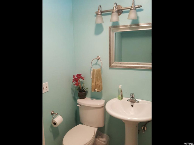 1418 Marilyn Dr, Layton, UT 84041 — photo 10