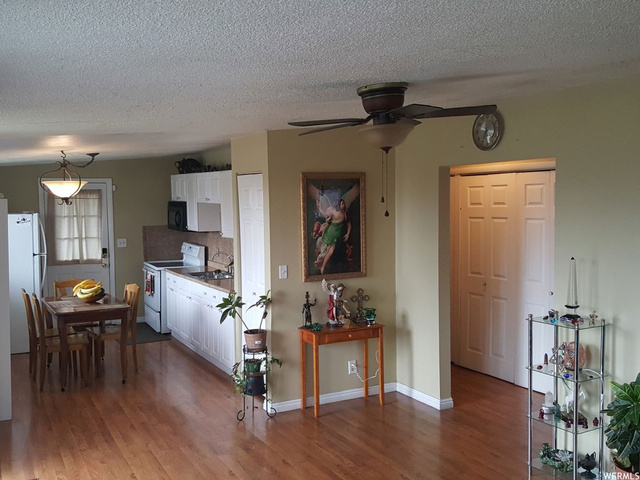 1418 Marilyn Dr, Layton, UT 84041 — photo 4