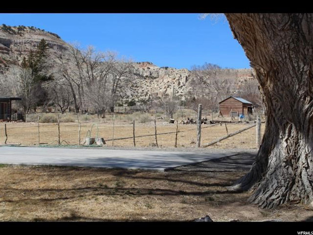66 E Rustler St S, Teasdale, UT 84773 — photo 10