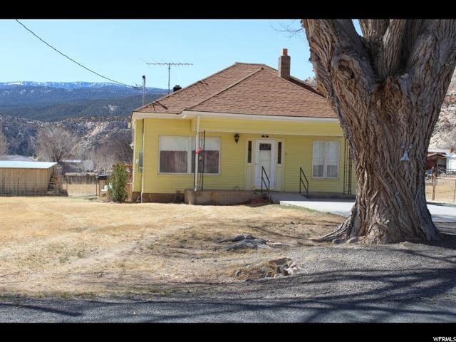 66 E Rustler St S, Teasdale, UT 84773 — photo 3