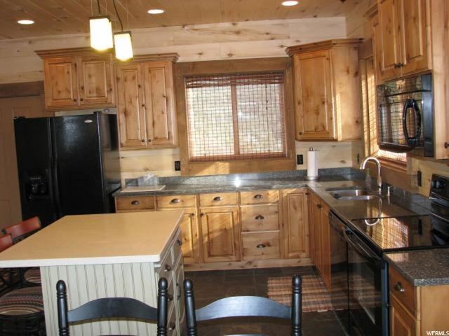 19 Oak Crest Loop, Mt Pleasant, UT 84647 — photo 10