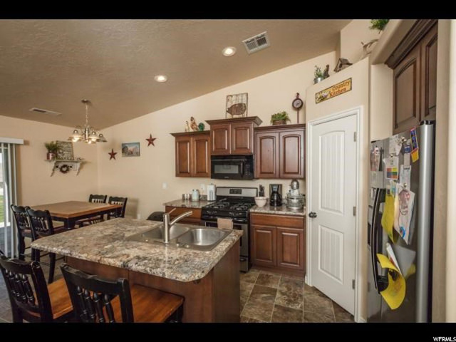 356 E 920 N, Hurricane, UT 84737 — photo 6