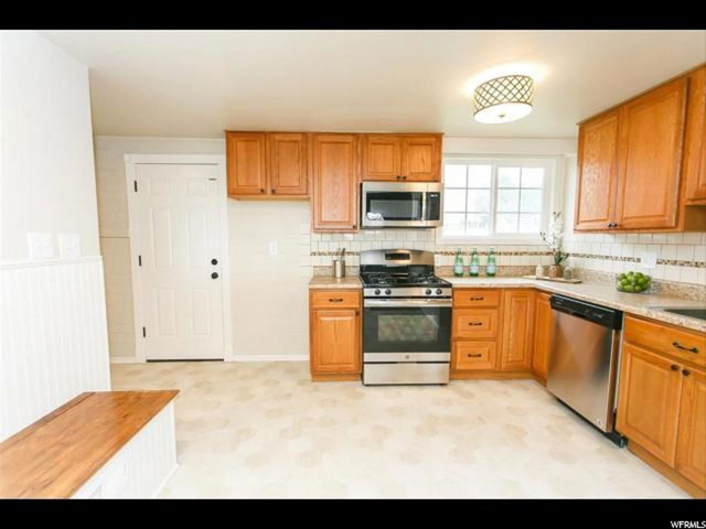579 E Miller Ave N, Layton, UT 84041 — photo 9