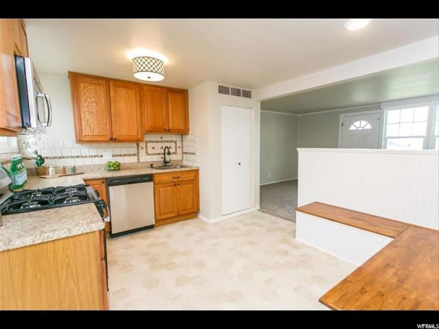 579 E Miller Ave N, Layton, UT 84041 — photo 11