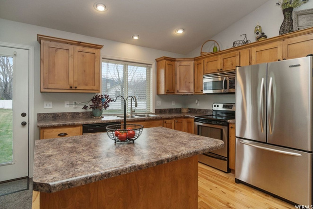 853 W 2840 S, Nibley, UT 84321 — photo 9