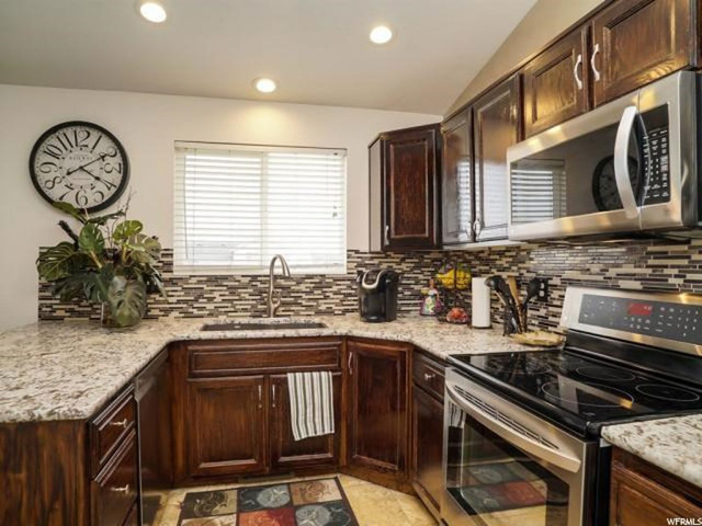 1609 N 2275 W, Clinton, UT 84015 — photo 9
