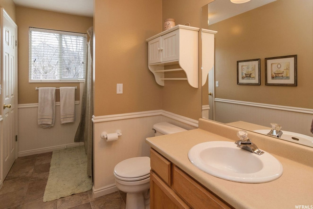 1098 E 375 S, Layton, UT 84041 — photo 11