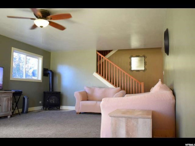 586 S 600 E, River Heights, UT 84321 — photo 4