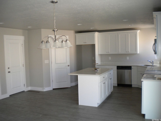 2104 E Weeping Cherry Ln, Eagle Mountain, UT 84005 — photo 9