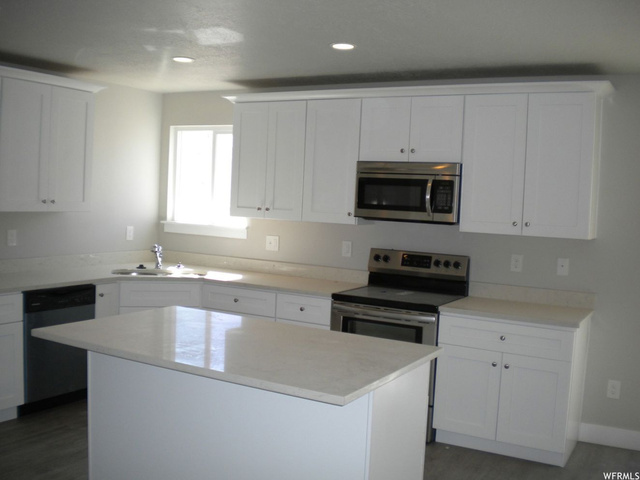 2104 E Weeping Cherry Ln, Eagle Mountain, UT 84005 — photo 8