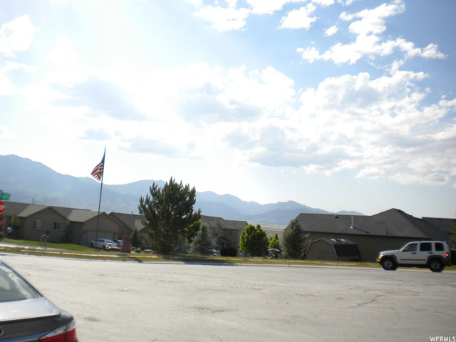 2104 E Weeping Cherry Ln, Eagle Mountain, UT 84005 — photo 5