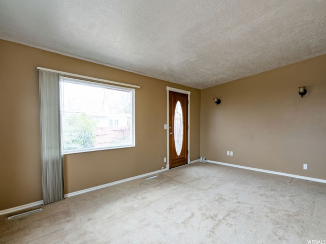 4936 S 2500 W, Roy, UT 84067 — photo 4