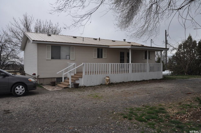 690 N 300 E, Malad City, ID 83252 — photo 2