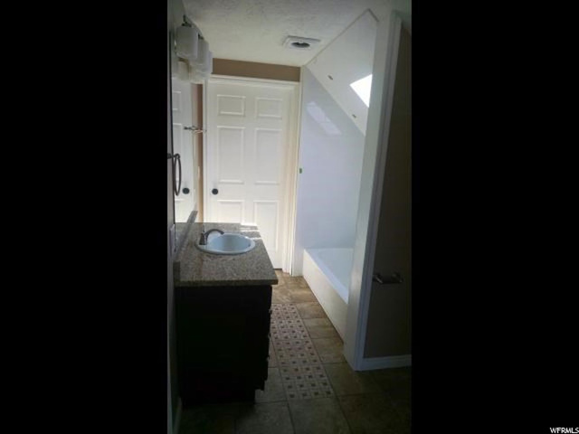 1045 N 300 E, Orem, UT 84057 — photo 5