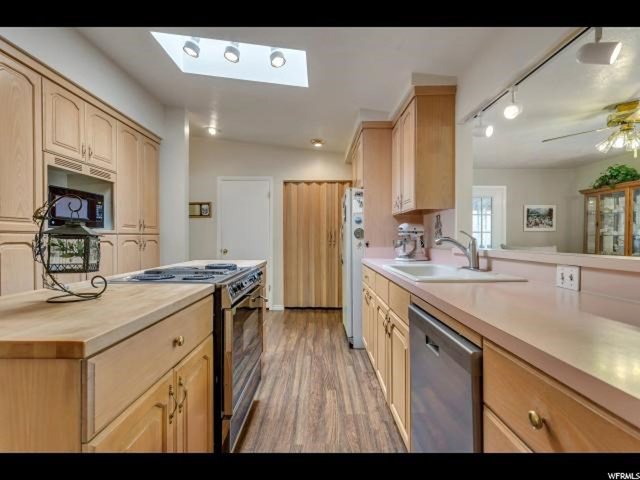 8046 S 1715 E, Sandy, UT 84093 — photo 8