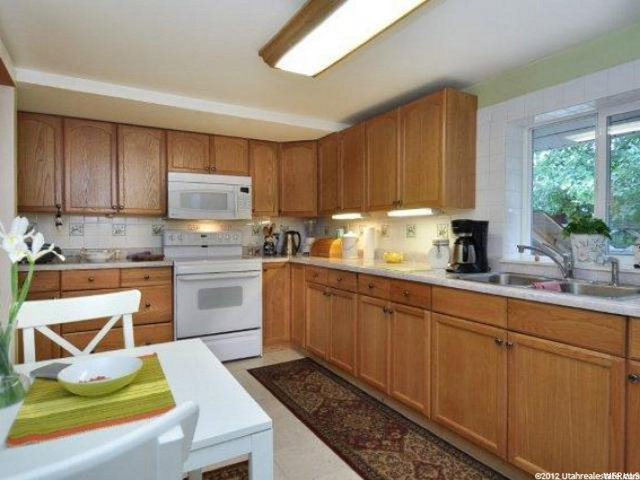 1205 E Lakeview Dr, Bountiful, UT 84010 — photo 3