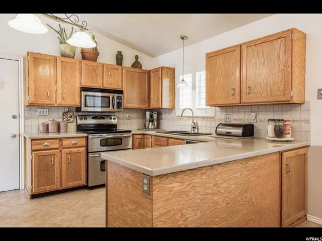 10306 S 2375 E, Sandy, UT 84092 — photo 5