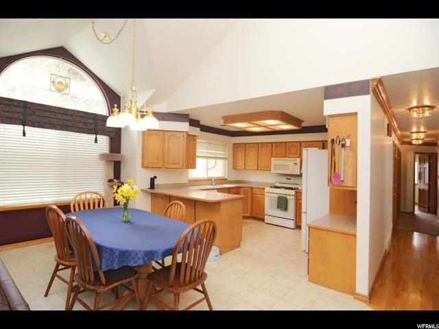485 Oakview Ln, Bountiful, UT 84010 — photo 9