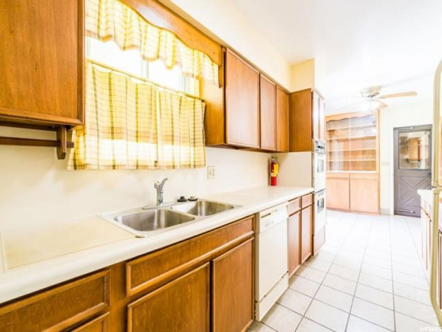 735 E 700 S, Centerville, UT 84014 — photo 10