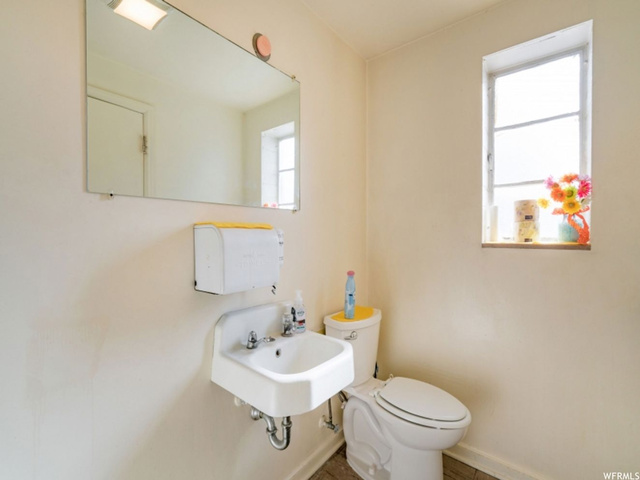220 N Main St, Bountiful, UT 84010 — photo 8