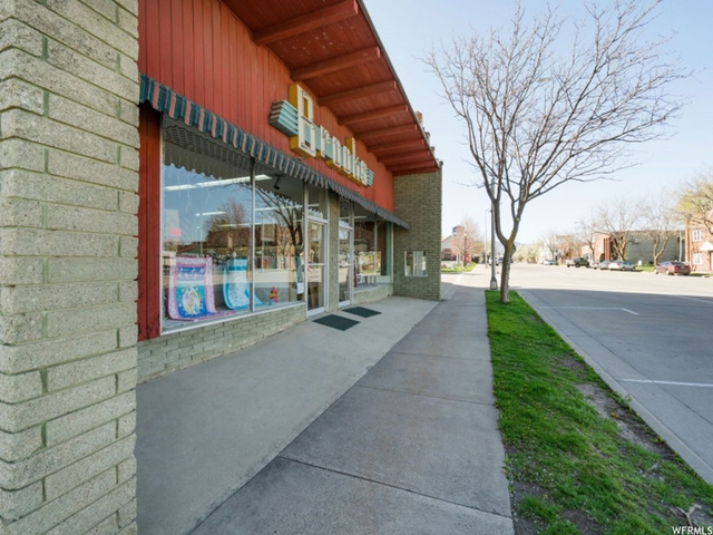 220 N Main St, Bountiful, UT 84010 — photo 2