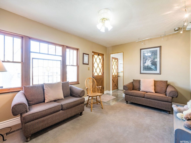 246 N Main St, Bountiful, UT 84010 — photo 8