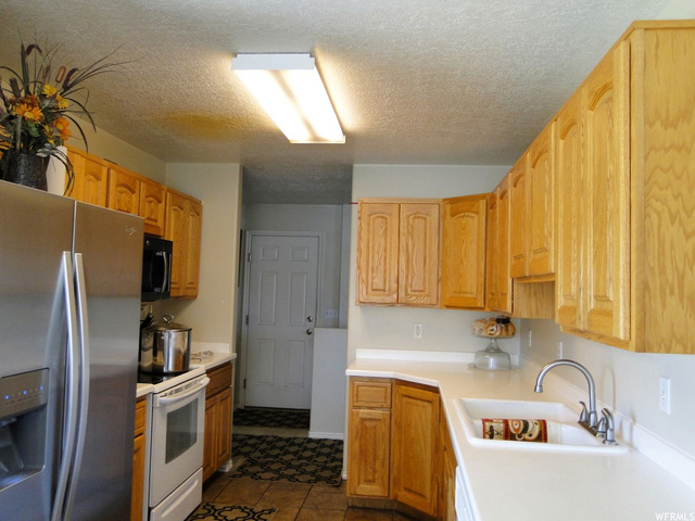 2313 N 2350 W, Clinton, UT 84015 — photo 10