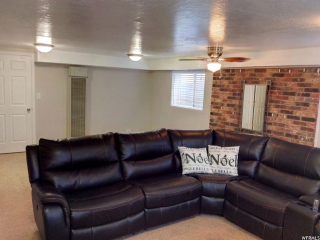 261 E 600 S, Bountiful, UT 84010 — photo 9