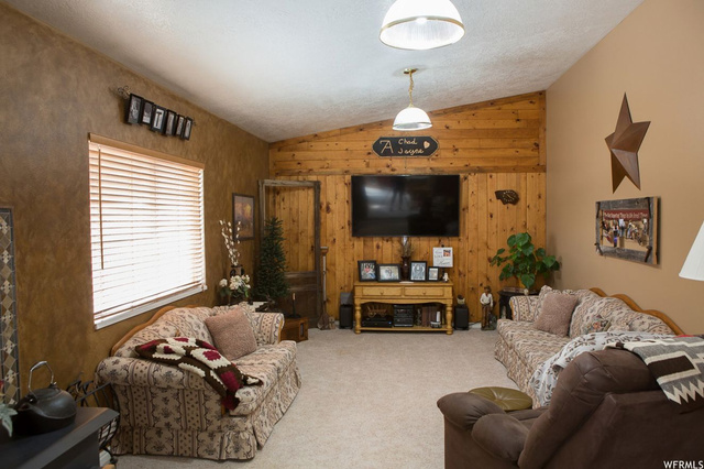 555 S Main St E, Central Valley, UT 84754 — photo 11