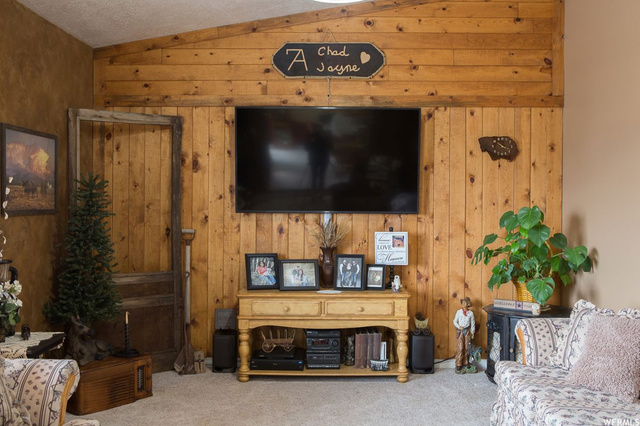 555 S Main St E, Central Valley, UT 84754 — photo 10