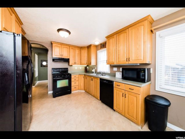 96 E Center St, Hyde Park, UT 84318 — photo 5