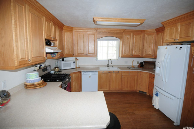 28 N Main E, Mayfield, UT 84643 — photo 8