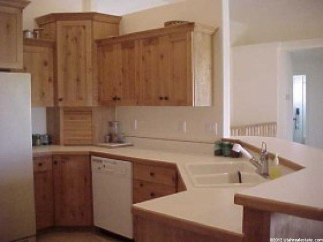 255 Bessie Ln, Providence, UT 84332 — photo 2