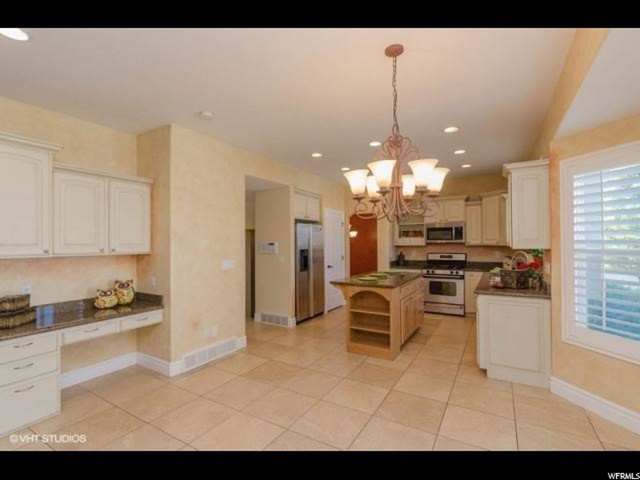 1319 N 2090 W, Clinton, UT 84015 — photo 8